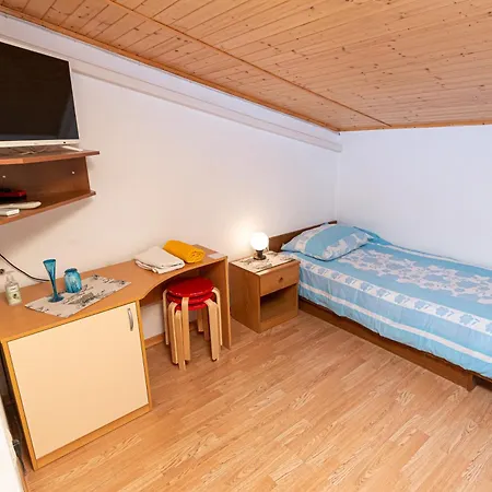 Na Hribu Farm stay *